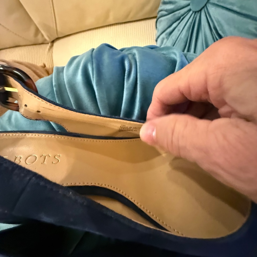 LIMITED TIME: 3 FOR $30 NAVY SUEDE TALBOT'S SLING BACK - Picture 6 of 10